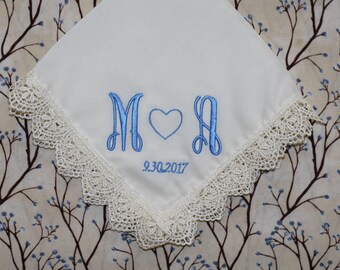 wedding personalized embroidered hanky, bride wedding hankerchief, mother of the bride wedding gift