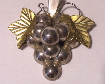 Large Taxco Sterling Silver Grape Brooch Pin or Pendant ~ Gold Leaves ~ Hallmarked 925 Mexico ~ 24.8 Grams