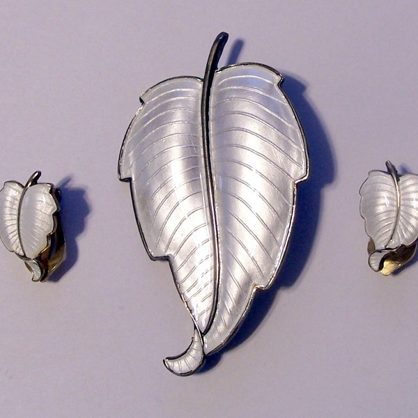 Vintage VOLMER BAHNER Brooch Sterling Leaf Design Pin and Matching Clip-on Earrings ~ Bright White Enamel ~ Signed VB Sterling Denmark