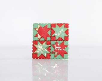 Christmas Star Mini Quilt Pin: Quilter Lapel Pin