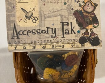 Apak: Beeatrice - 19" Quilting Bee Accessory pack