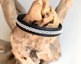 Traditional Lapland Sami reindeer leather bracelet with flat pewter.
