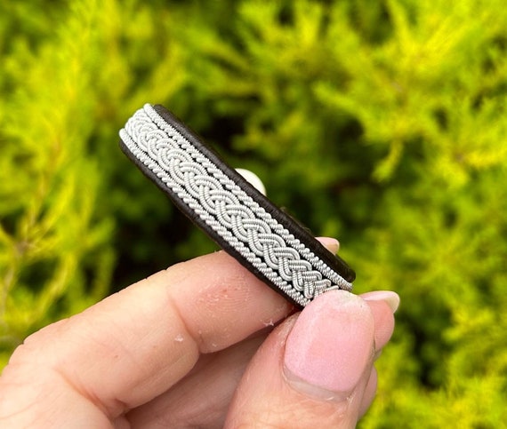 Unisex Nordic Viking bracelet. Men’s Swedish reindeer leather accessory. Silver and pewter braided.