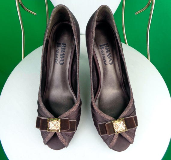 Bravo Browns Heels: Y2K Velvet Bow Pumps, US Size 6M Glitter Stiletto Shoes Footwear