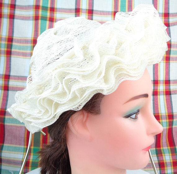 Vintage Retro Accessorie Ivory White Straw Sun Hat 1950s 1960s Mid Century 22" Raffia Taffeta Velvet Wedding Party Formal Beach Resort Gift
