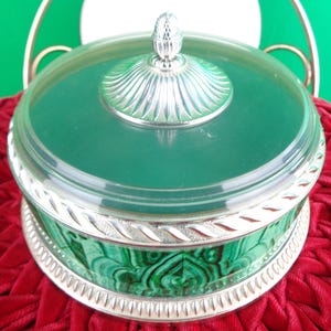 Vintage Retro Decorative Avon Storage Lid Container Face Powder Jewelry Trinket Box 1960s 70s Mid Century Makeup Cosmetics Party Gift