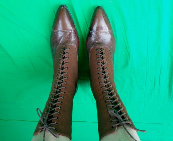 Antique Edwardian Leather Lace-Up Boots: 1900s Walk Over, Size 6 1/2 Brown Footwear