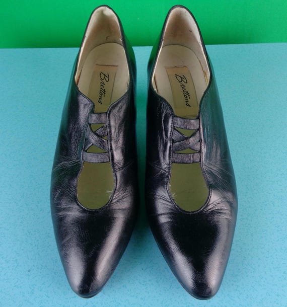 Vintage Retro Brettons Jet Ink Black Shoes Pumps Footwear 1980s 90s 20s 30s style US CAN 8 1/2 Wedding Party Evening Formal Gift Accessory