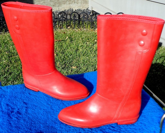 Vintage Red Rubber Flat Boots: 1960s-70s Mod Size 7 Weather Guard Waterproof Gift Accessory