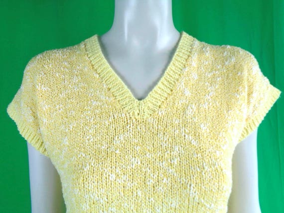 Vintage Retro Clothing Apparel Yellow White Pullover Sweater Knitwear Top Blouse Shirt 1970s 80s M Wedding Party Evening Formal Casual Gift