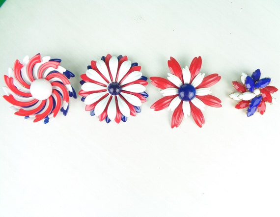 Vintage Retro Accessories Statement Brooch Pin Enamel Jewelry Large Small 1960s 70s Red Blue White Mid Century Mod Wedding Formal Party Gift