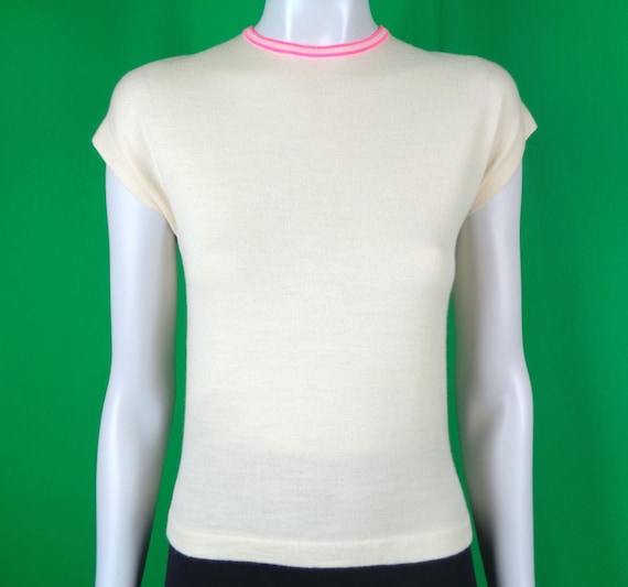 Vintage Retro Clothing Apparel Pullover Sweater Top Blouse Shirt 1960s 70s Knitwear Jersey Gia Ninno Wool Ivory Pink XS S Formal Casual Gift