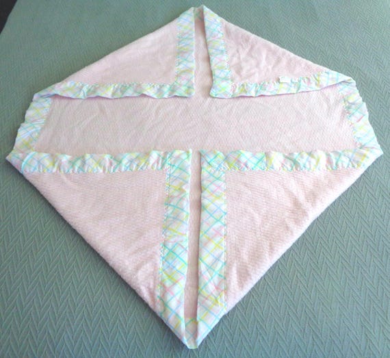 Vintage Retro Pink Pastel Baby Crib Blanket Throw Cover Quilt Bedding Spread Comforter 1970s 1980s Esmond Dominion Textiles Everyone Gift