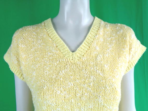 Vintage Retro Clothing Apparel Yellow White Pullover Sweater Knitwear Top Blouse Shirt 1970s 80s M Wedding Party Evening Formal Casual Gift