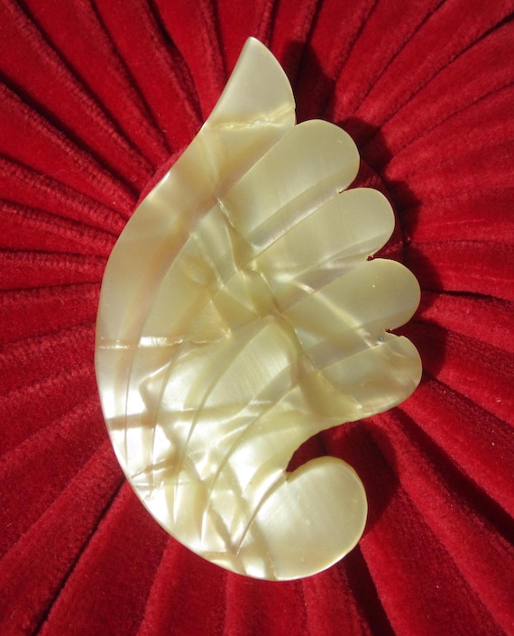 Vintage Retro Pearl Shell Wing Fur Clip Jewelry Coat Jacket Sweater 30s 40s Yellow Wedding Evening Formal Keepsake Memento Gift Accessorie