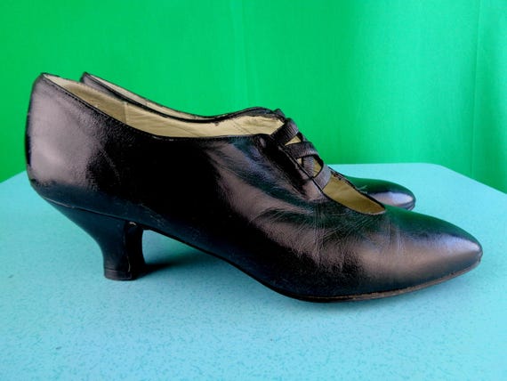 Vintage Retro Brettons Black Leather Upper Pumps: 1980s-90s Keyhole, Heels, US 8.5AA Shoes Footwear