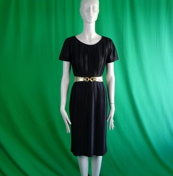 Vintage Retro Clothing Little Black Pleat Dress 1950s 1960s Mid Century Fashion Fair Shift Day Medium Wedding Party Formal Evening Gift