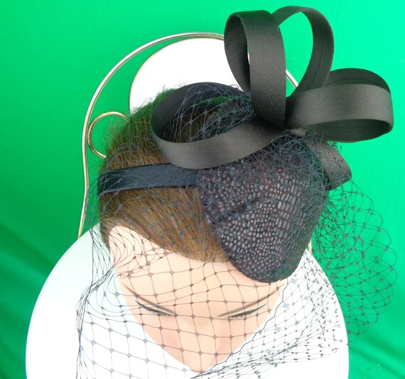 Vintage Retro Style Hair Beauty Accessorie Headband Hat Statement Mini Half Fascinator Bow Veil Brown Velveteen Wedding Party Formal Gift