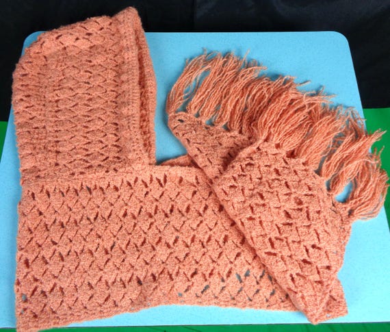Vintage 1960s Handmade Scarf & Hat Set: Mid Century Coral Knit Wrap Shawl Tassel Accessory