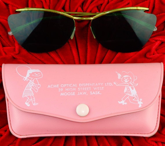 Vintage Retro Eyewear Eyeglasses Sunnys Sunglasses Case Holder 1950s 1960s Mid Century Accessorie Pink ACME Sask Canada Optical Vision Gift