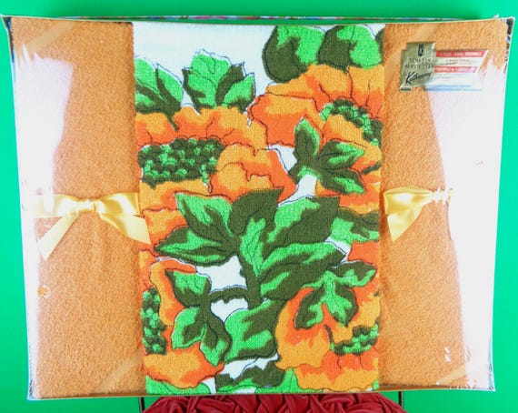 Vintage Retro Bath Hand Towel Facecloth Box Set Linens 1950s 1960s Mid Century Kathaway Orange Green White Floral Home Living Party Gift