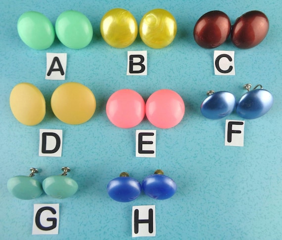 Vintage Button Clip On Earrings, Mid Century Costume Jewelry Screw Back On 1950s-60s