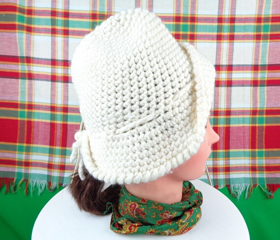 Vintage Retro Accessorie Skull Capulet Beanie Hat White Acrylic Wool 1950s 1960s Mid Century Anita Pineault Leithen Holland Cable Knit Gift