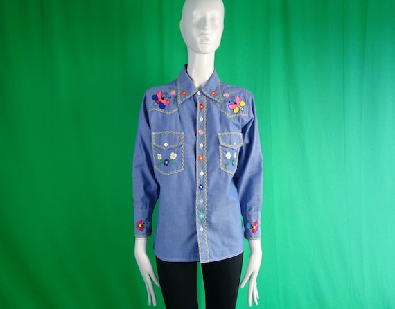 Vintage Retro Chambray Button Shirt Top Blouse Clothing Apparel Embroidered Shirtery Shacket Eagle Snake Floral M 1950s 60s Mid Century Gift