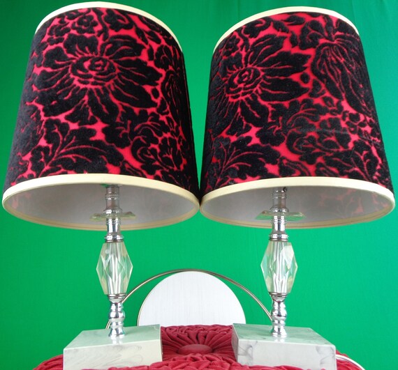 Vintage Retro Table Desk Lamps Shades Night Light 1950s 60s Mid Century Set Electrical Red Black Floral Velvet House Home Accent Decor Gift