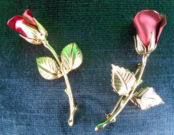 Vintage Red Rose Brooch, Mid Century Gold Tone Enamel Pin 1950s-60s Costume Jewelry Accessory
