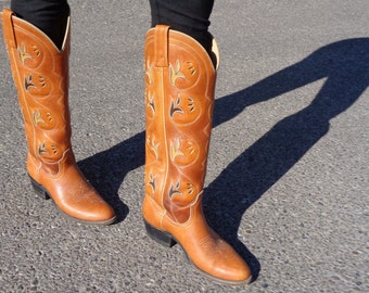 Vintage Retro ACME Womens Girls Accessorie Cowboy Tall Tan Brown Leather Boots 60s 70s Mid Century Size 5 1/2 Euro 36 UK 3 1/2 Western Wear