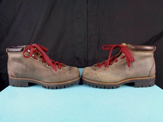 Vintage Cowhide Leather Ankle Tie-up Boots: 1970s-80s Vibram Hiking Wilderness Combat US Size 6