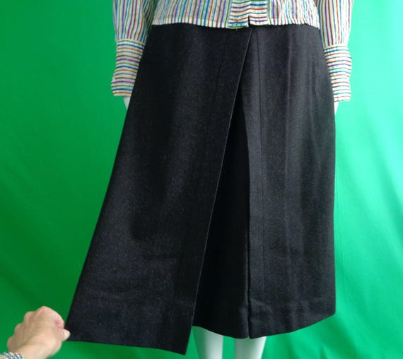 Vintage Black & Gray Wool A-Line Skirt: 1950s-60s Pleated Mid-Century Sacony Clothing Apparel Gift