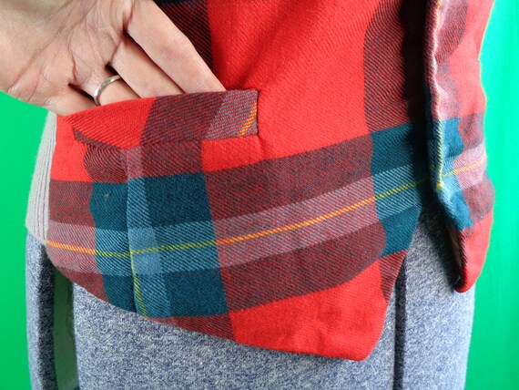 Vintage Retro Clothing Wool Vest Plaid Tartan Tow… - image 4