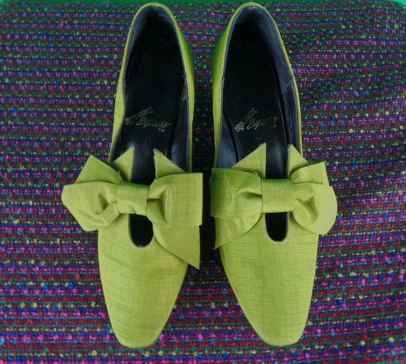 Vintage Retro Rush Hour Express Pumps Shoes Footwear 1980s 1990s 60s style Size 9 Olive Green Wedding Party Evening Formal Gift Accessory