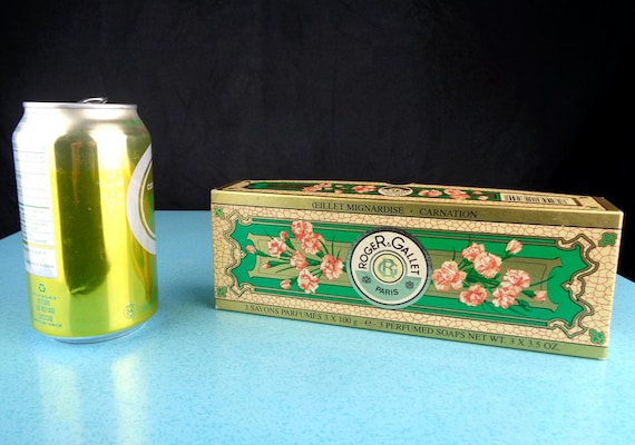 Vintage Retro ROGER GALLET PARIS Soap Set: Floral Box, 1990s French Bath Gift Box