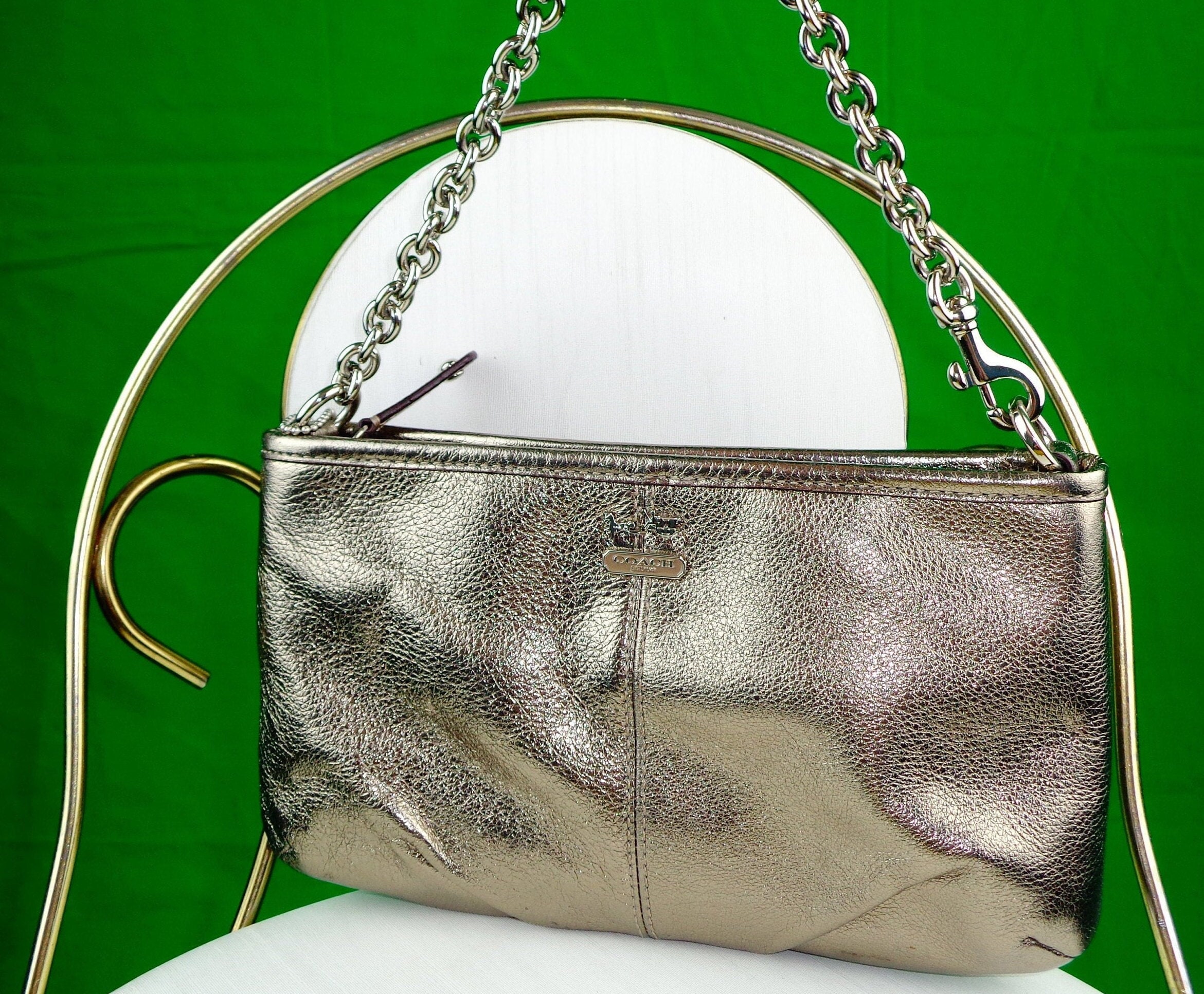 Wholesale Ladies new style shiny pleated dinner purse metal handle