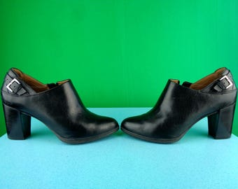 Clarks Artisan Black Leather Ankle Booties: Pointed Toe, Side Zip, US 7 Footwear Gift
