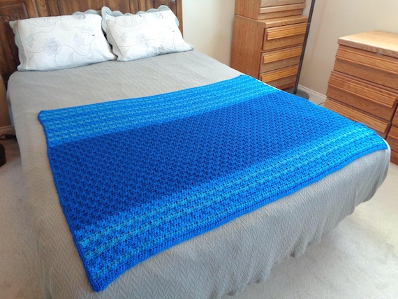 Vintage Retro Handmade Knit Crochet Granny Afghan Throw Blanket Cover Quilt Bedding Spread Comforter Home Living Everyone Gift Blue