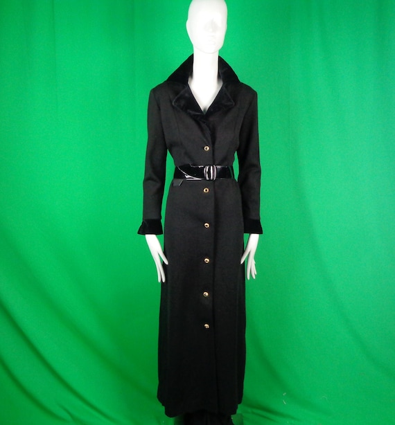 Vintage Retro 60s Hugh Garber Velvet Collar Dress: Long Sleeve Black Party Gown Gift