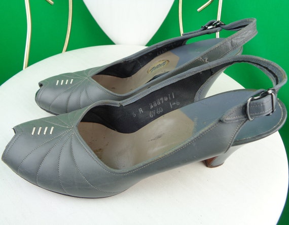 Vintage Retro Womens Girl Pumps Shoes Brown Gray … - image 7