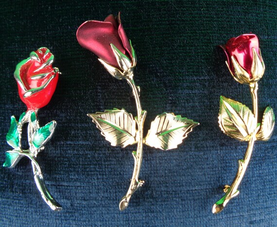 Vintage Retro Red Rose Brooches Pins Jewelry 1950s 1960s Mid Century Enamel Gold Tone Wedding Party Evening Formal Casual Gift Accessorie