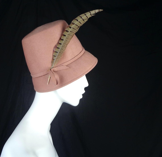 Vintage Blush Feather Hat - 1950s Mid Century Capulet Pheasant Bucket Chapel Gift Accessory