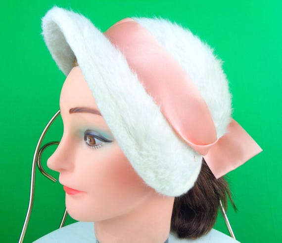 Vintage Retro White Faux Fur Bonnet Tilt Brim Hat Capulet 1940s 1950s Mid Century Wedding Party Formal Evening Gift Accessorize Minimalist