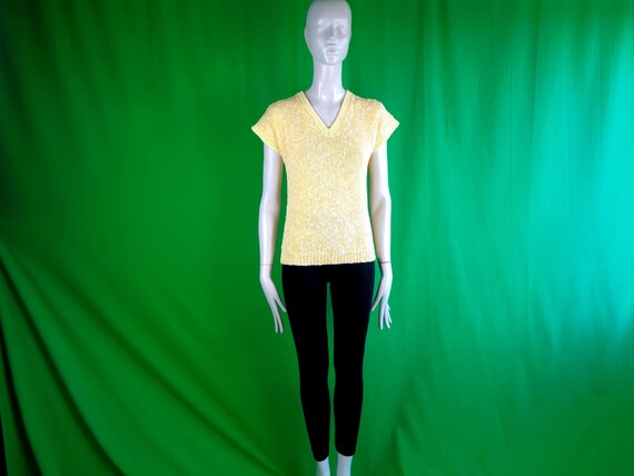Vintage Retro Clothing Apparel Yellow White Pullover Sweater Knitwear Top Blouse Shirt 1970s 80s M Wedding Party Evening Formal Casual Gift