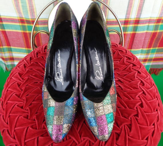 Vintage Retro Designer Pumps Shoes Heels Footwear 1970s 80s Showas Wallace 8 1/2 Wedding Party Formal Evening Gold Red Blue Green Pink Gift