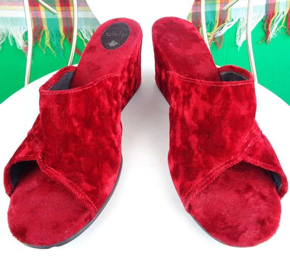 Vintage Retro Wedge Shoes Slides Pumps Slippers Footwear 60s 70s Mod Gaby Red Crush Velvet CAN US 7 Party Evening Formal Casual Gift Costume