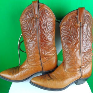 Vintage Retro ACME Großes braunes Leder Cowboy Mädchen Stiefel Schuhe 1970er Jahre 1980er Jahre CA US 7 1/2 M Western Rodeo Ranch Farm Kindergarten Freizeitkleidung Geschenk