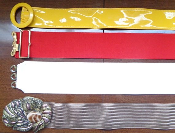 Vintage Retro Accessories Belts 1970s 80s Stretch Cinch Wide Adjustable Elastic Vinyl Red Yellow White Beige Gold Buckles Formal Casual Gift