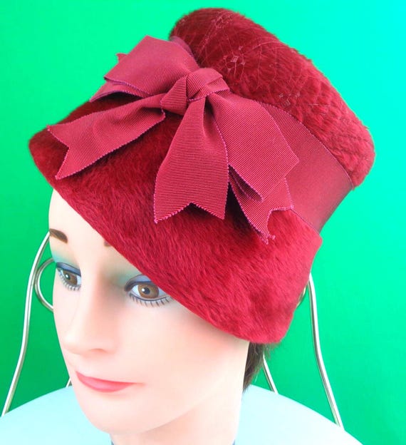 Vintage Retro Accessorie Capulet Bucket Hat 1950s 60s Mid Century Boutique Splendide Fisher Red Wool Veil Wedding Party Formal Evening Gift